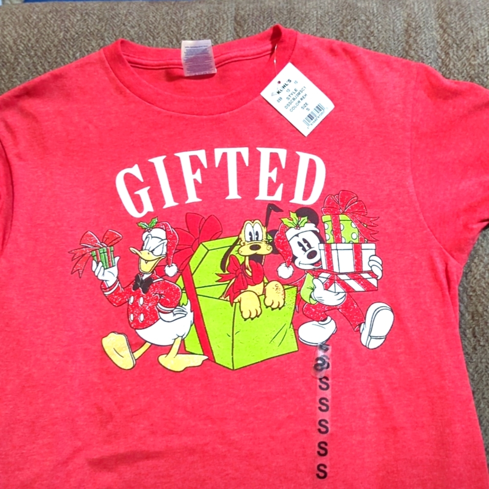 Disney Small New With Tags Christmas T shirt